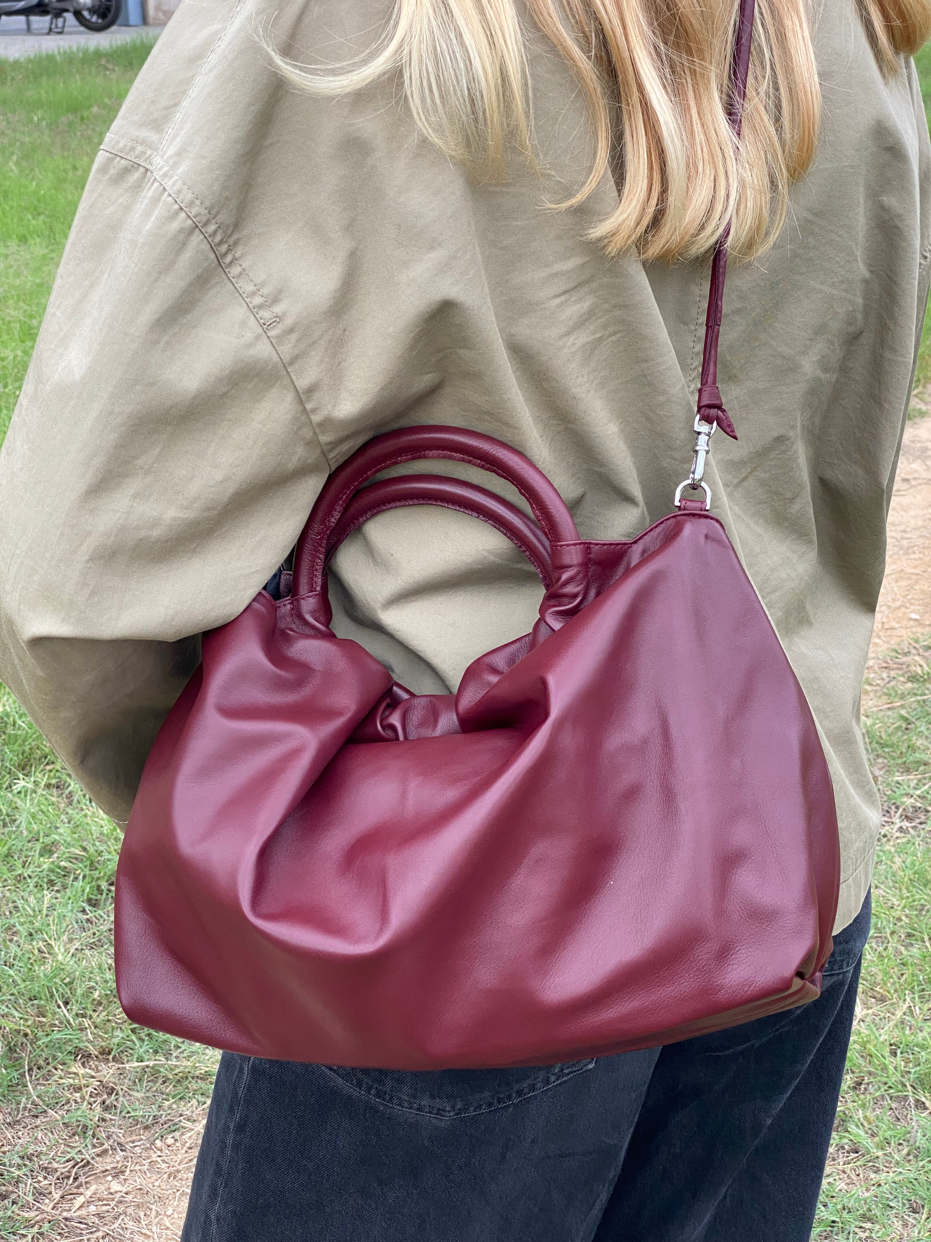 Bolso Fruncido Grande Piel Burdeos