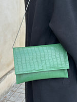 Cargar imagen en el visor de la galería, Cartera Cuadrada Piel Verde
