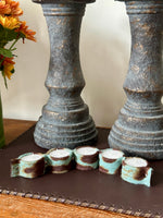 Cargar imagen en el visor de la galería, Porta Velas Piel Potro Print Azul
