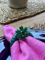 Cargar imagen en el visor de la galería, Servilletero Anilla Piel Verde con Flor (Pack de 2)
