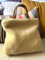 Cargar imagen en el visor de la galería, Bolso Cordero Beige

