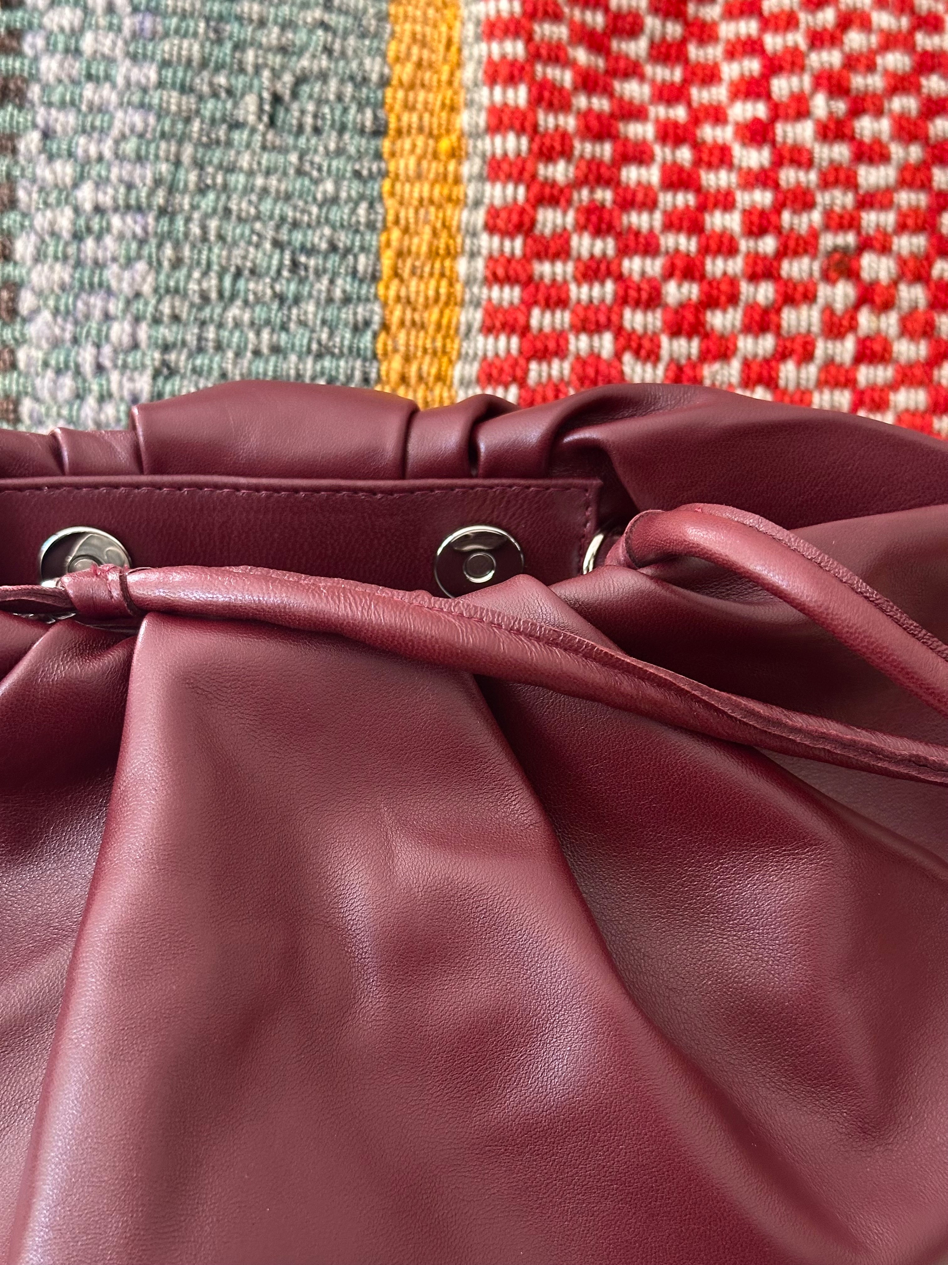 Cartera Plisada Grande Piel Burdeos