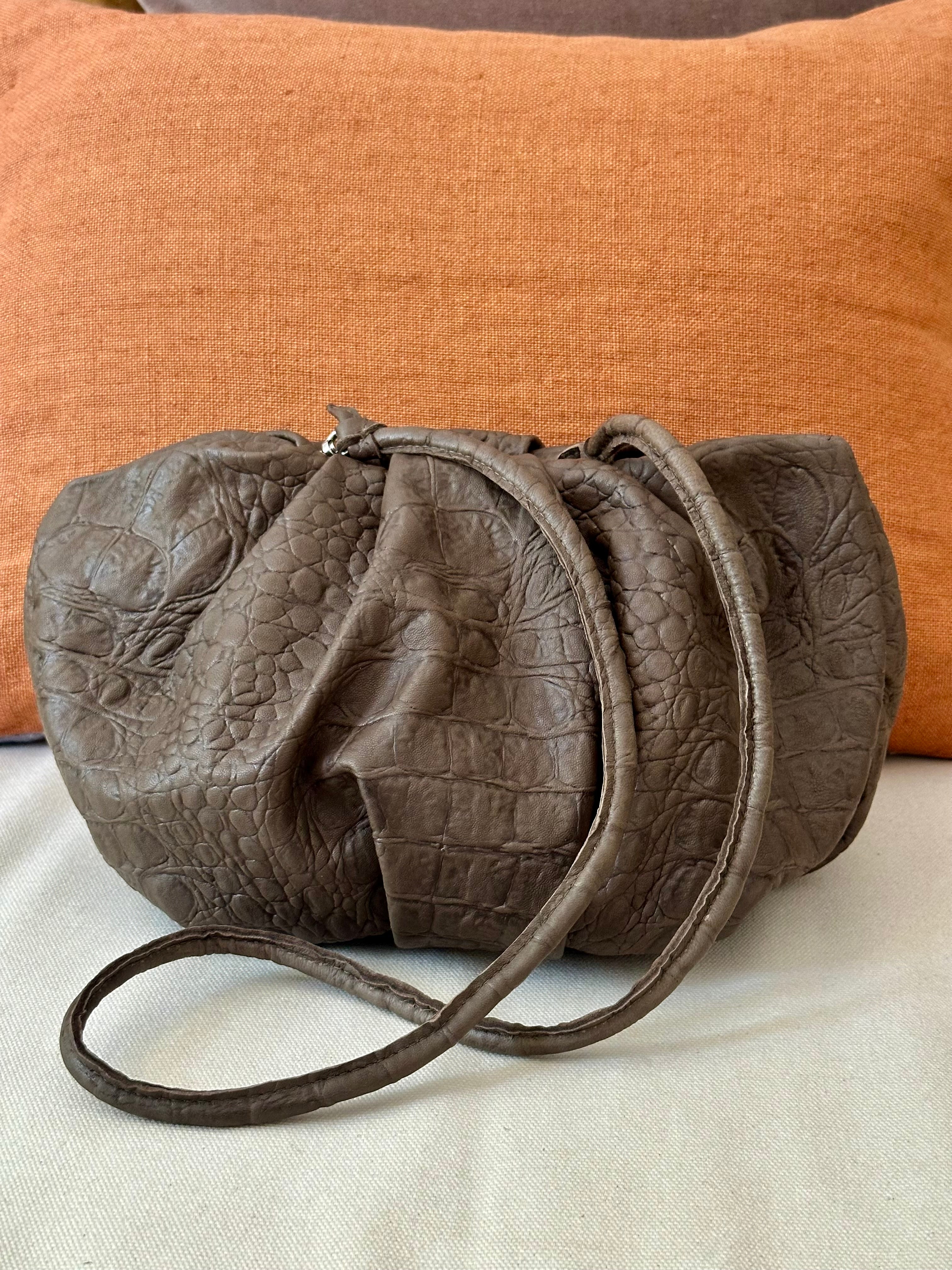 Cartera Plisada Grande Piel Coco Visón