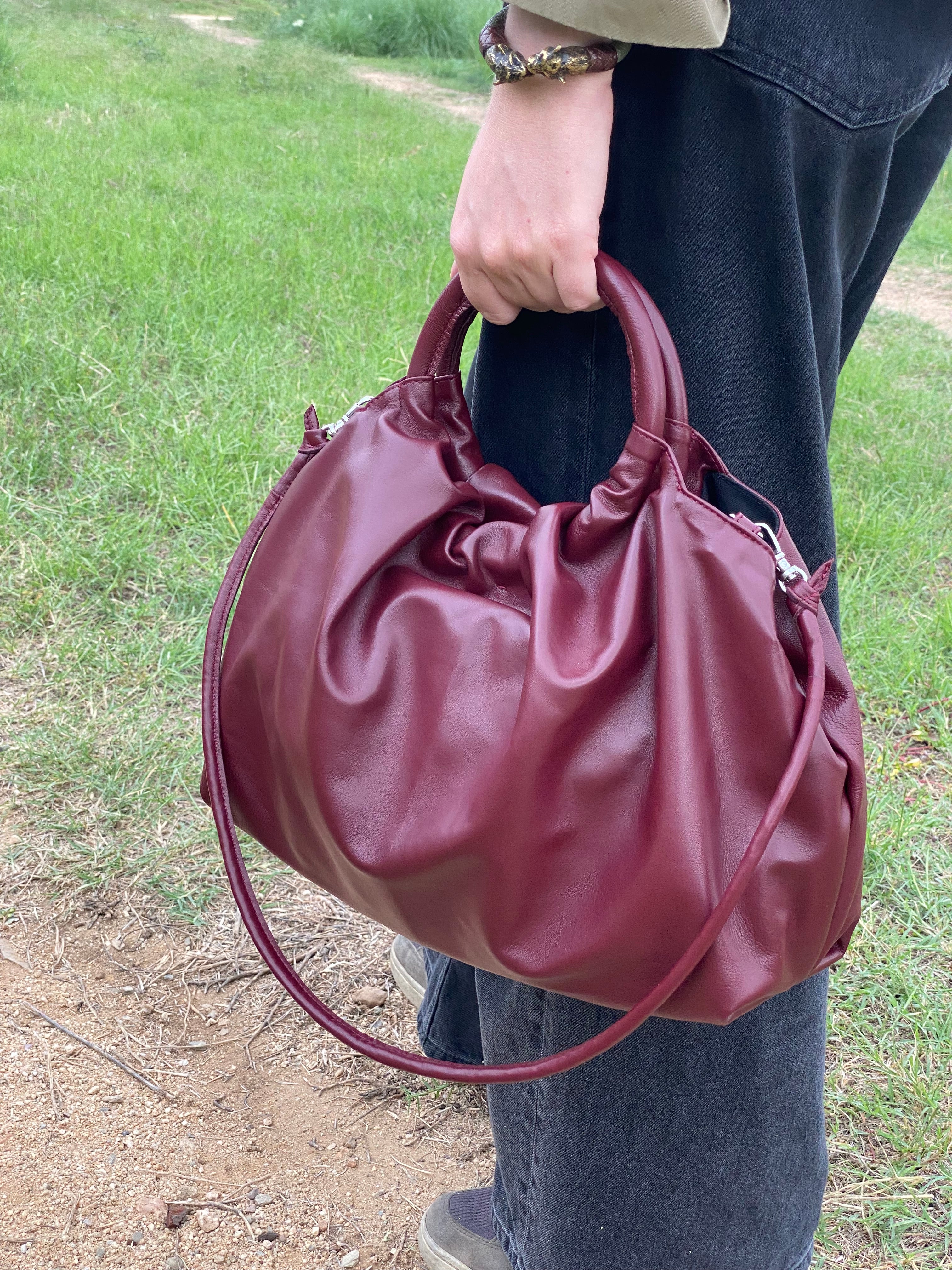 Bolso Fruncido Grande Piel Burdeos