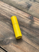 Cargar imagen en el visor de la galería, Perfumador de Piel Amarillo
