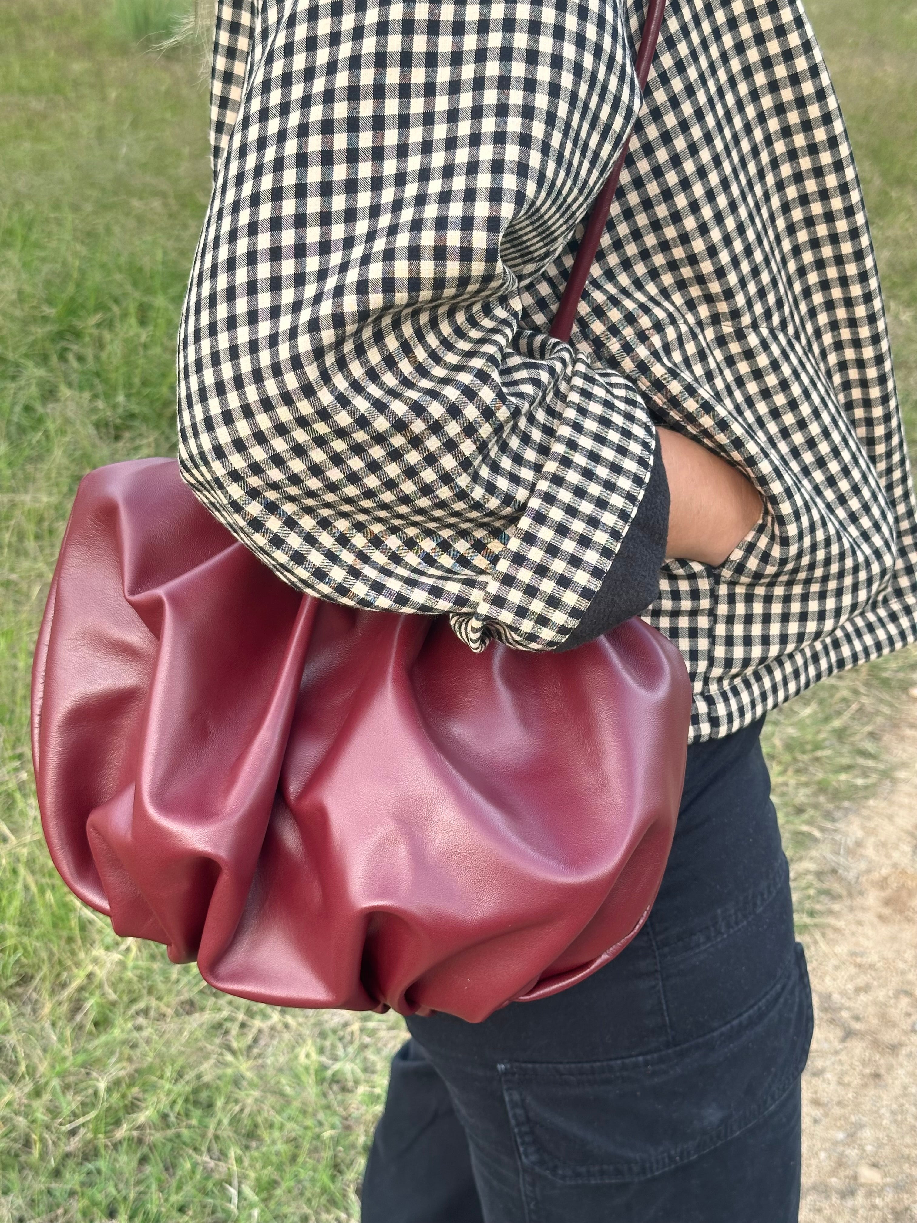 Cartera Plisada Grande Piel Burdeos