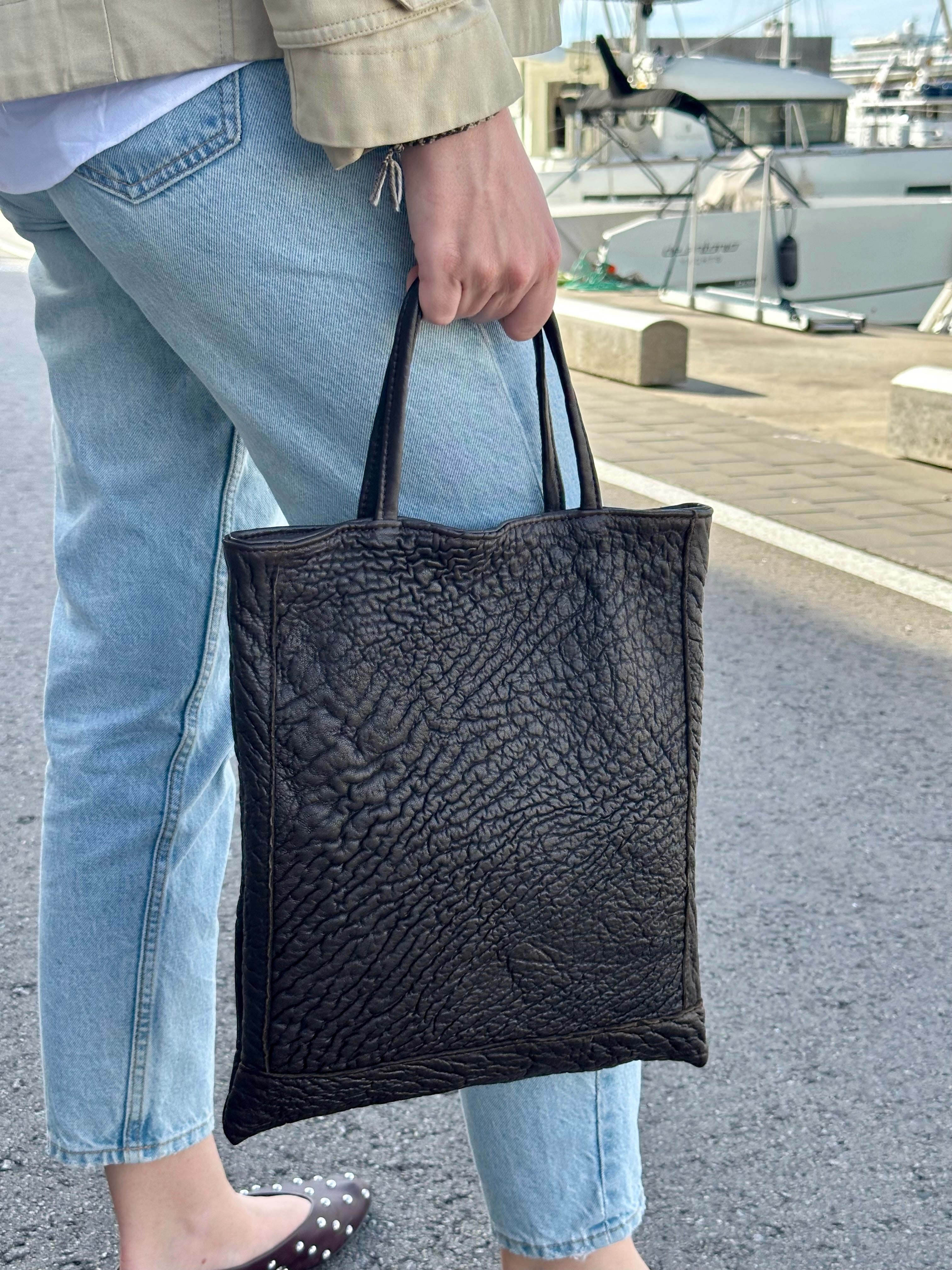 Bolso Marco Piel Grabada Marrón con Bandolera