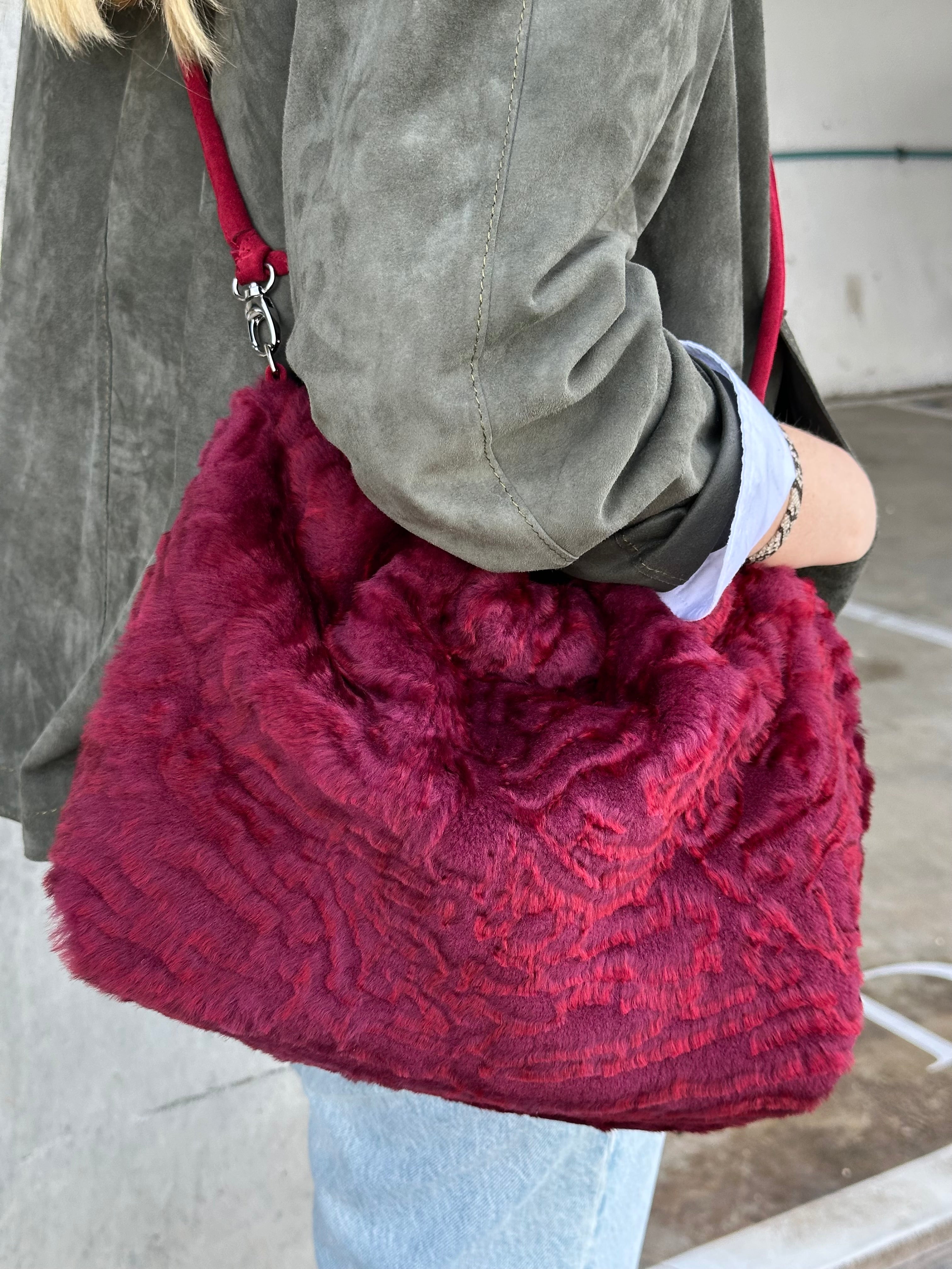 Bolso Fruncido Mediano Piel Cordero Burdeos