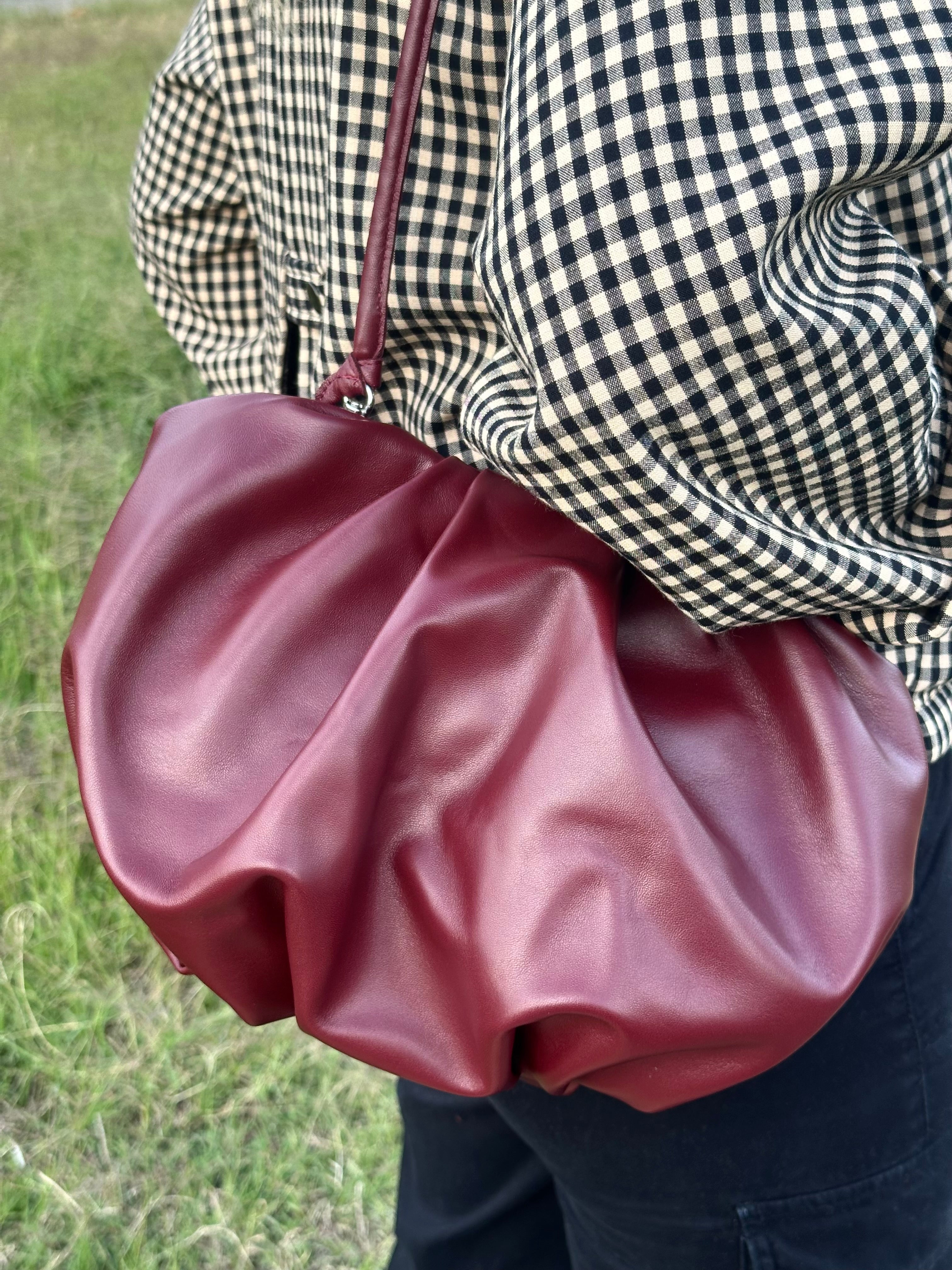 Cartera Plisada Grande Piel Burdeos