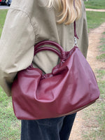Cargar imagen en el visor de la galería, Bolso Fruncido Grande Piel Burdeos
