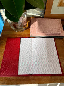 Libreta de Piel Grabada Roja